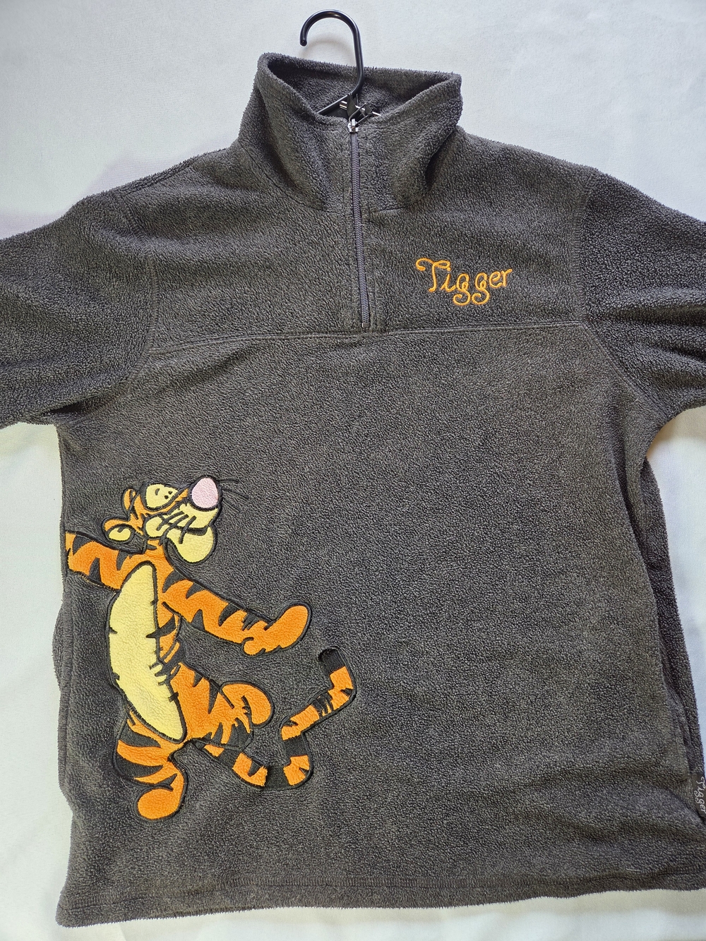 Disney Tigger Fleece Quarter Zip Pullover Gray Embroidered Size Medium
